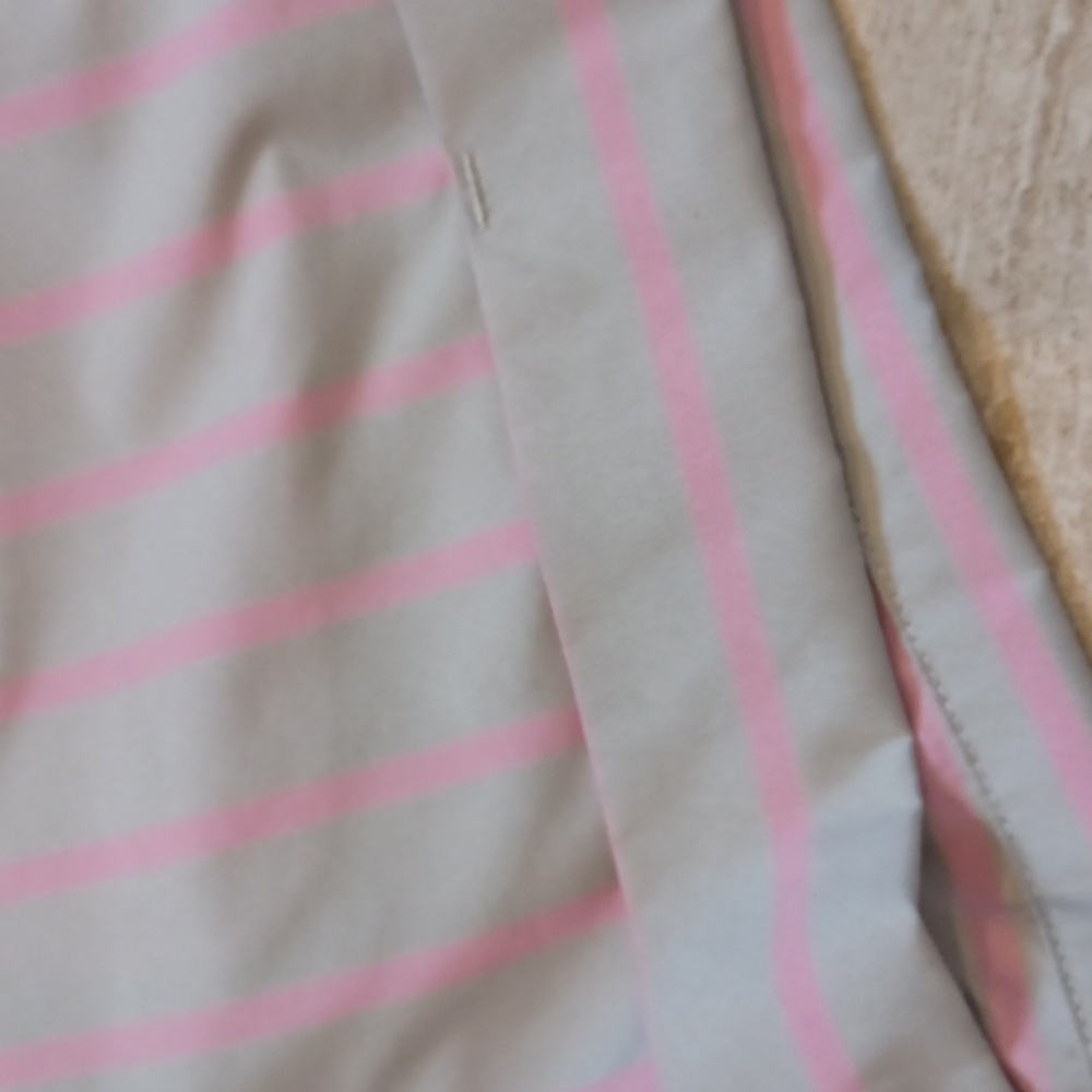 Lululemon Gray/Pink Striped Drawstring Cuffed Shorts - Picture 2 of 9